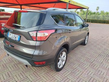 Ford Kuga 1.5 TDCI 120 CV S&S 2WD Powershift ST-Li