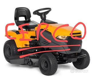 Trattorino rasaerba vecchio