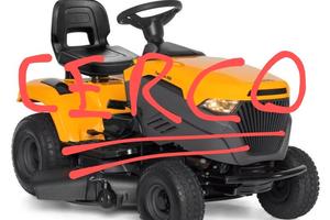 Trattorino rasaerba vecchio