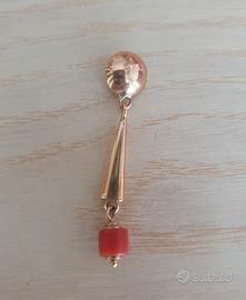 Ciondolo in oro 750 - 18 kt e corallo