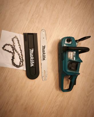 Makita Duc 353 motosega a batteria
