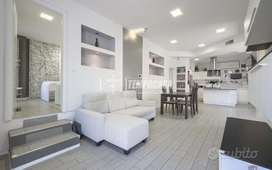 QUADRILOCALE COMPLETAMENTE RISTRUTTURATO E CON ENT