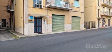 Locali commerciali posizione centralissima