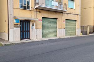 Locali commerciali posizione centralissima