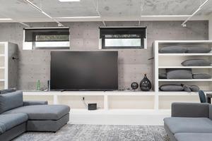Loft Moderno e Versatile al Primo Piano