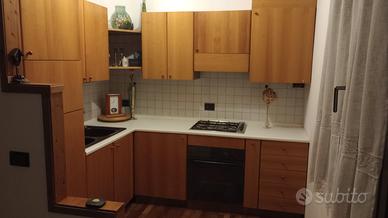 Cucina completa di elettrodomestici