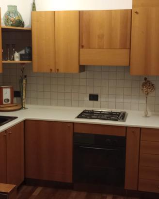 Cucina completa di elettrodomestici