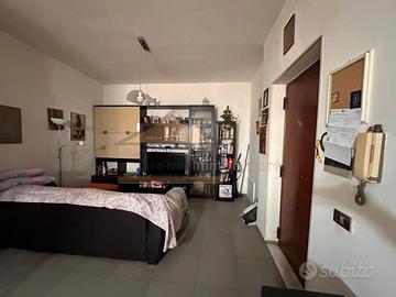 Appartamento via diaz con box Rif.G1702