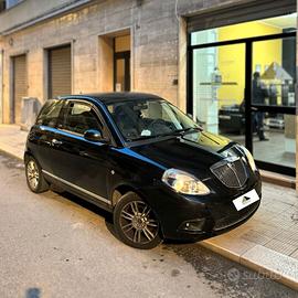 Lancia Ypsilon 1.3 MJT **NEOPATENTATI**