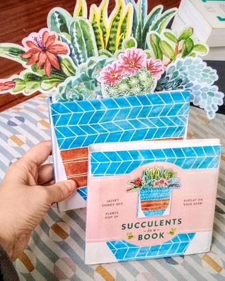 "Succulents in a Book" di Molly Hatch