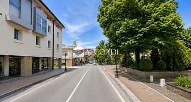 Rif.DG202| negozio montebelluna