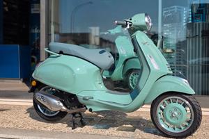 Piaggio Vespa 125 Primavera 80 anniversario