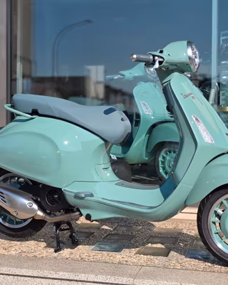 Piaggio Vespa 125 Primavera 80 anniversario