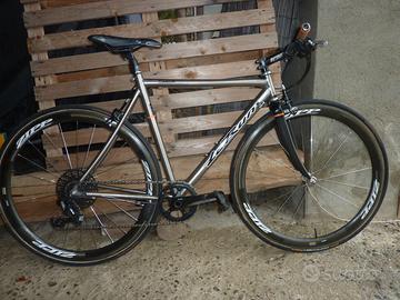 bici telaio titanio