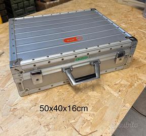 valigia robusta in alluminio 