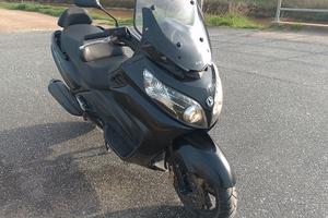 scooter maxisym 400