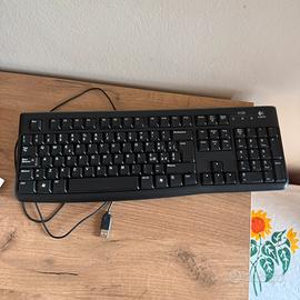 Logitech K120 Tastiera Qwerty Nera come nuova