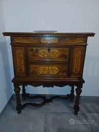 Credenza noce intarsiata