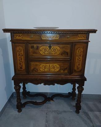 Credenza noce intarsiata