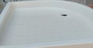 Piatto doccia in ceramica 