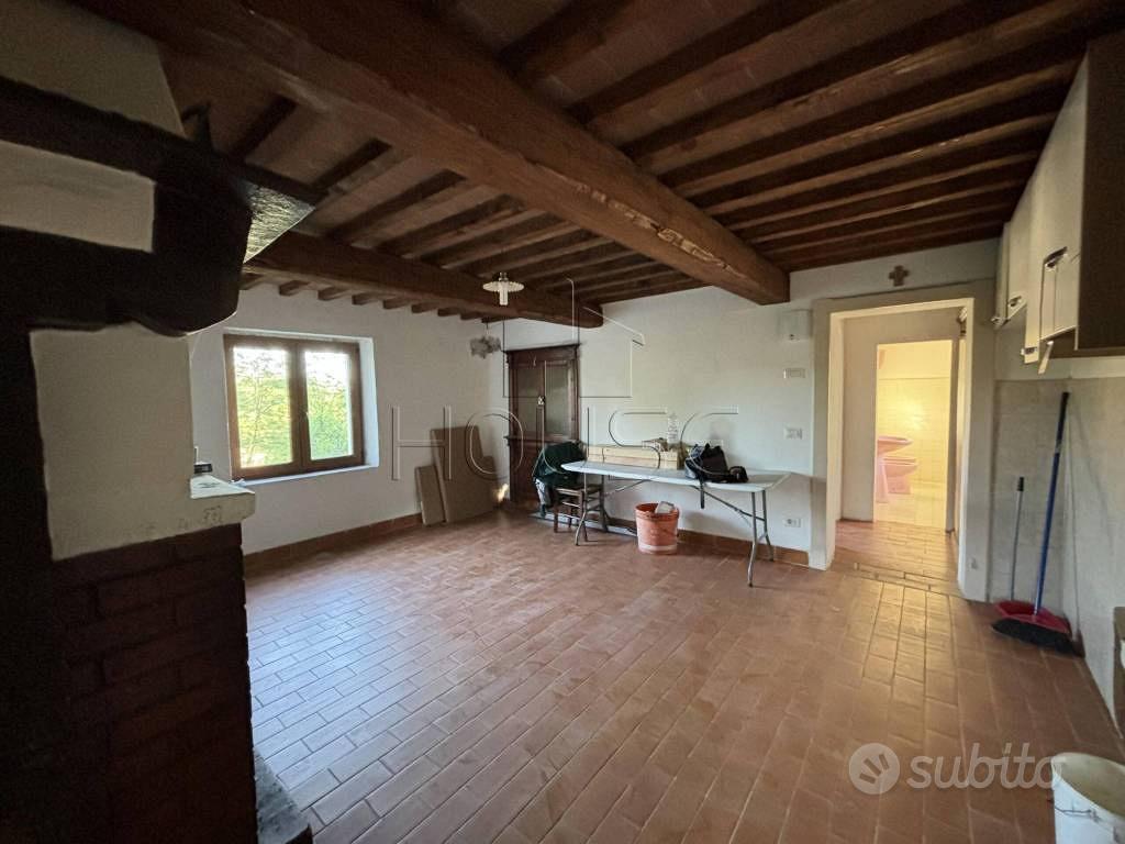 Rustico / Casale di 101 m² con 3 locali e box auto - Vista 5