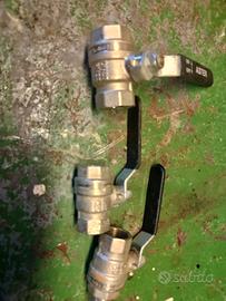 vari raccordi in ottone 