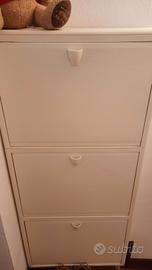 scarpiera in plastica bianca