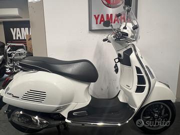 Piaggio Vespa GTS 300