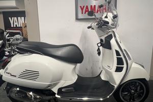 Piaggio Vespa GTS 300