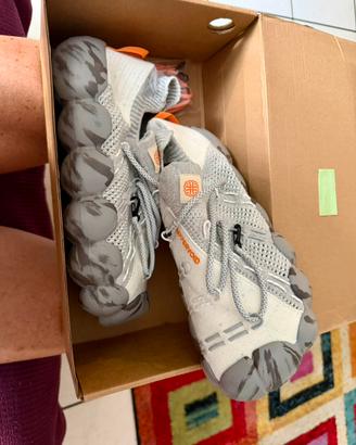 Scarpe relax UPPERVOID