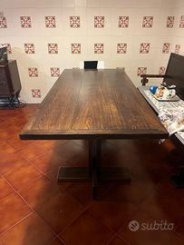 Tavolo di legno massello