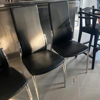 Sedie moderne imbottite con struttura in metallo