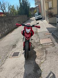 Ducati Hypermotard 796 A2