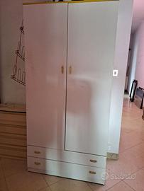 Armadio a due ante e due cassetti