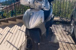 Beverly 350 sport Touring ABS/ASR