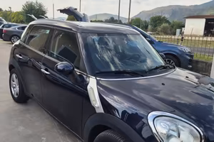 Mini Cooper D Countryman 1.6 Business euro 6 km 11