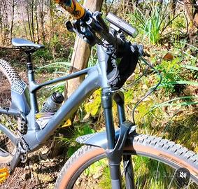 MOUNTAIN BIKE SCOTT SPARK "M"