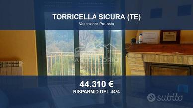 Immobile in asta di 131 m² con box auto a Torricel