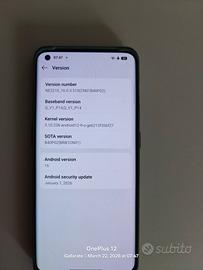 one plus 10 pro con caricatore 80w come nuovo. 