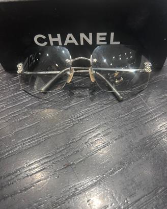 Occhiali da sole Chanel vintage con cristalli