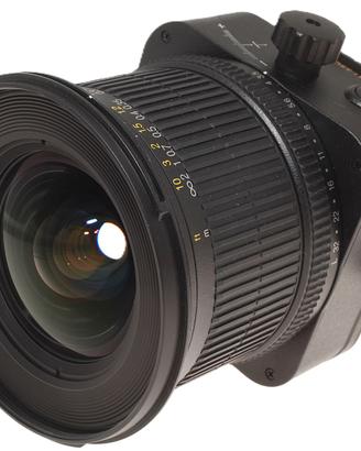 Obiettivo nikon PC- E 24mm f/3.5 d ed con jumbo