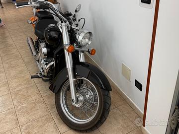 Honda shadow 750 PARI AL NUOVO!