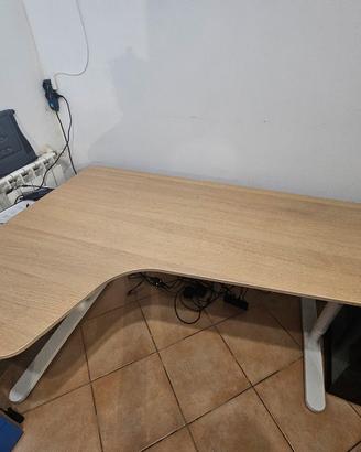 scrivania angolare IKEA Bekant 