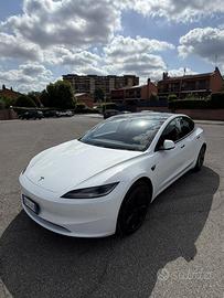 Tesla Model 3 Premium RWD
