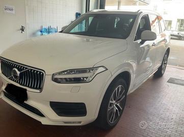 Volvo XC 90 XC90 B5 (d) AWD Geartronic Momentum Pr