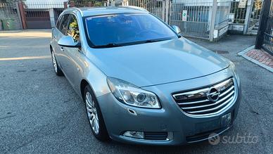 OPEL Insignia - 2010