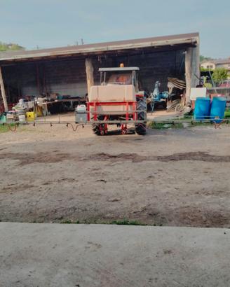 Botte diserbo e vari attrezzi