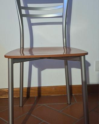 tavolo e 4 sedie 