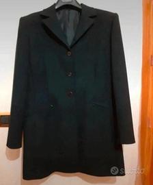 Tailleur nero di alta sartoria
