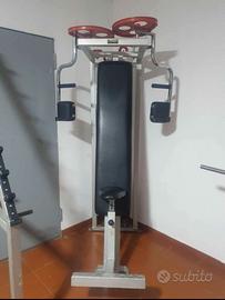 Pectoral machine technogym